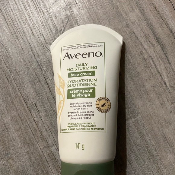 Aveeno Daily Moisturizing Face Cream - Picture 3 of 3